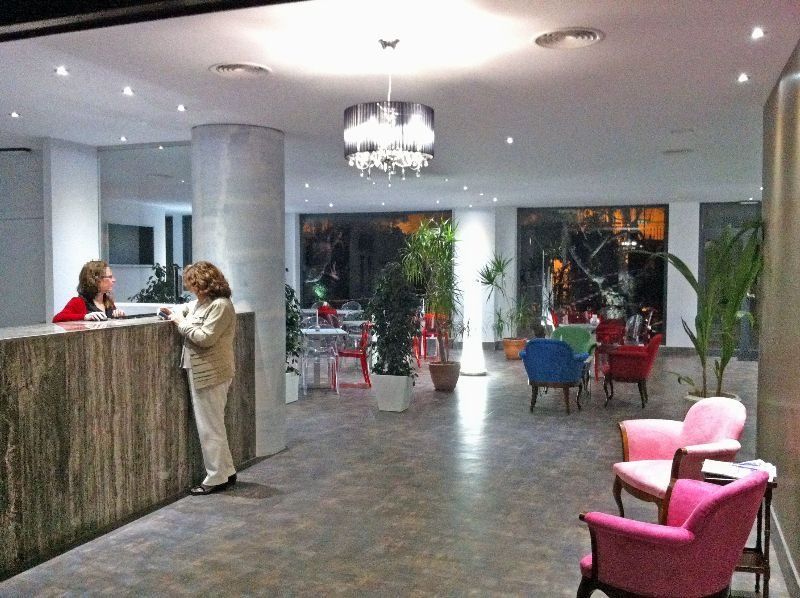 Aacr Hotel Monteolivos Севиля Екстериор снимка